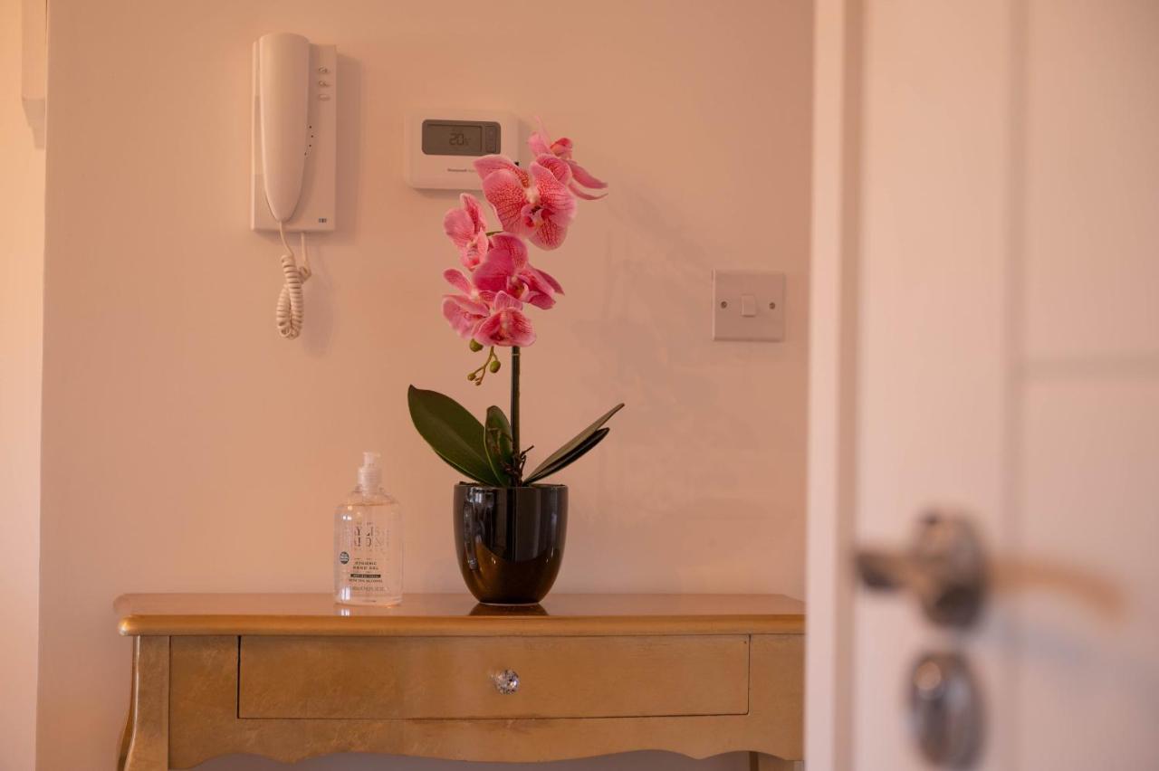 Walnut Flats-F4, 2-Bedroom With Ensuite - Parking, Netflix, Wifi - Close To Oxford, Bicester & Blenheim Palace Кидлингтон Экстерьер фото