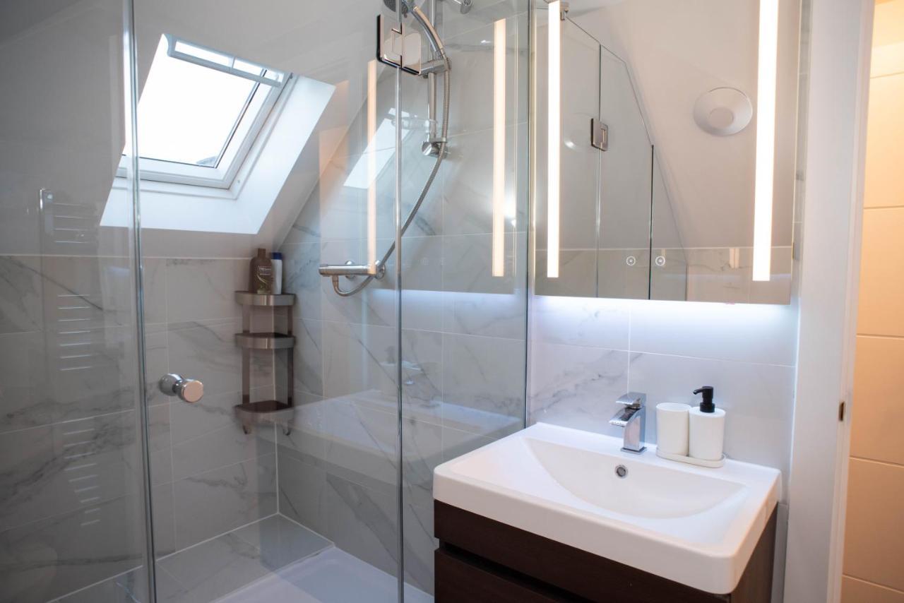 Walnut Flats-F4, 2-Bedroom With Ensuite - Parking, Netflix, Wifi - Close To Oxford, Bicester & Blenheim Palace Кидлингтон Экстерьер фото