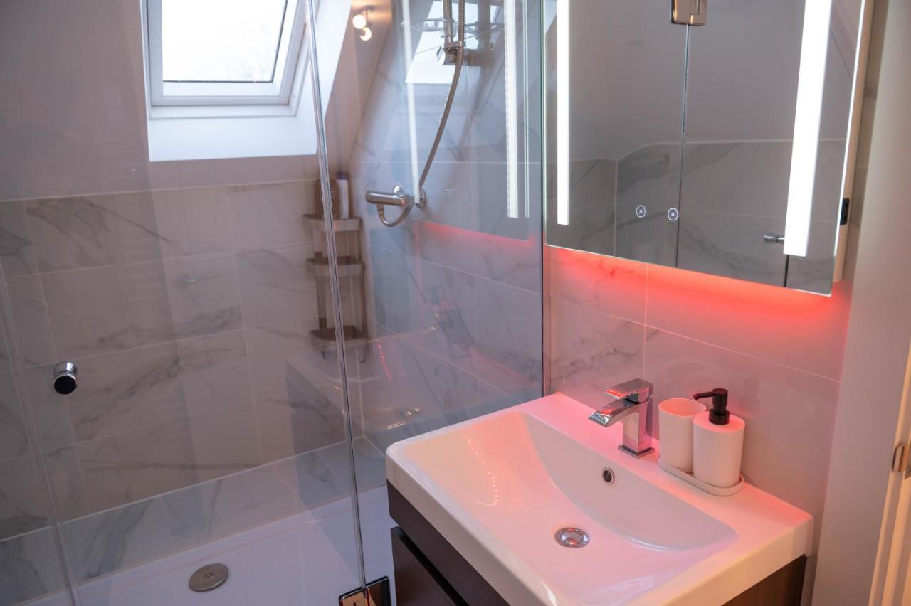Walnut Flats-F4, 2-Bedroom With Ensuite - Parking, Netflix, Wifi - Close To Oxford, Bicester & Blenheim Palace Кидлингтон Экстерьер фото