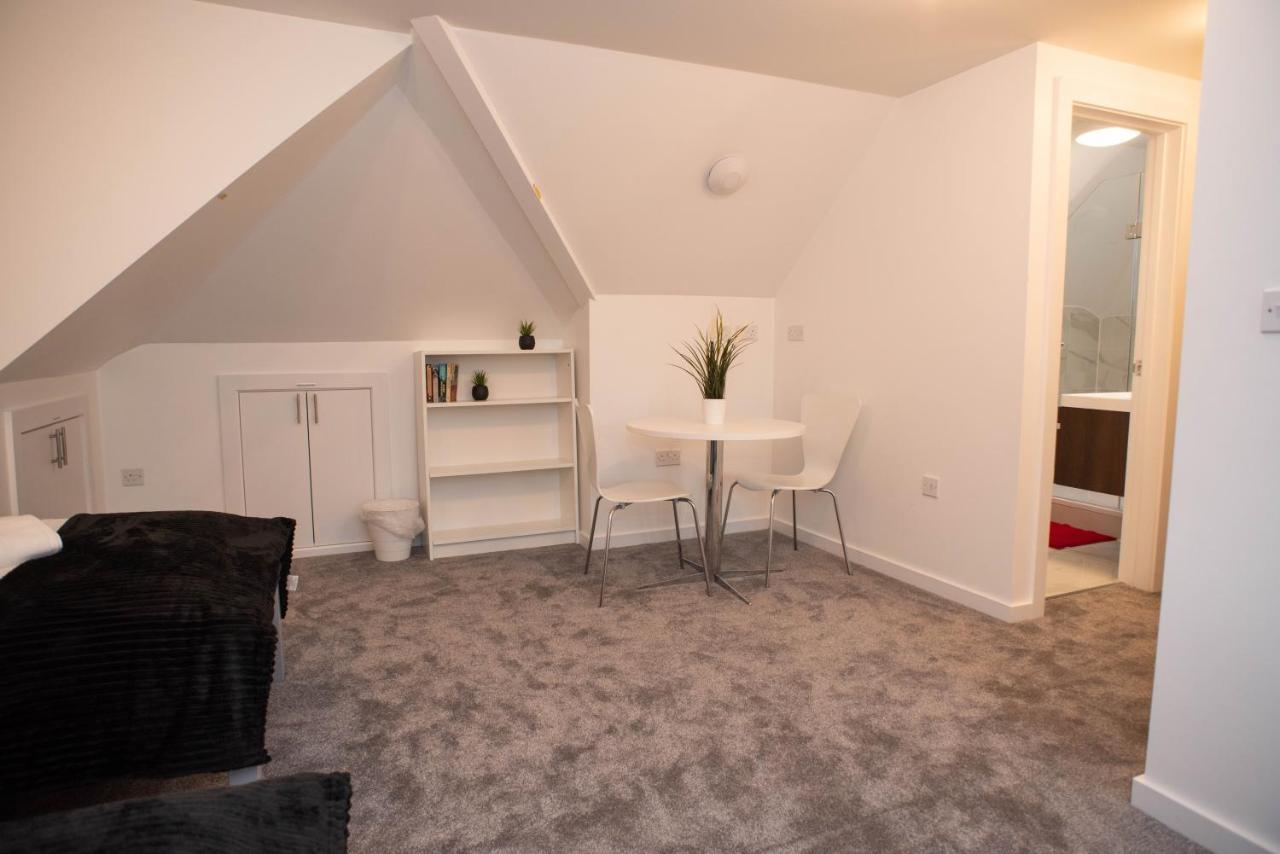Walnut Flats-F4, 2-Bedroom With Ensuite - Parking, Netflix, Wifi - Close To Oxford, Bicester & Blenheim Palace Кидлингтон Экстерьер фото